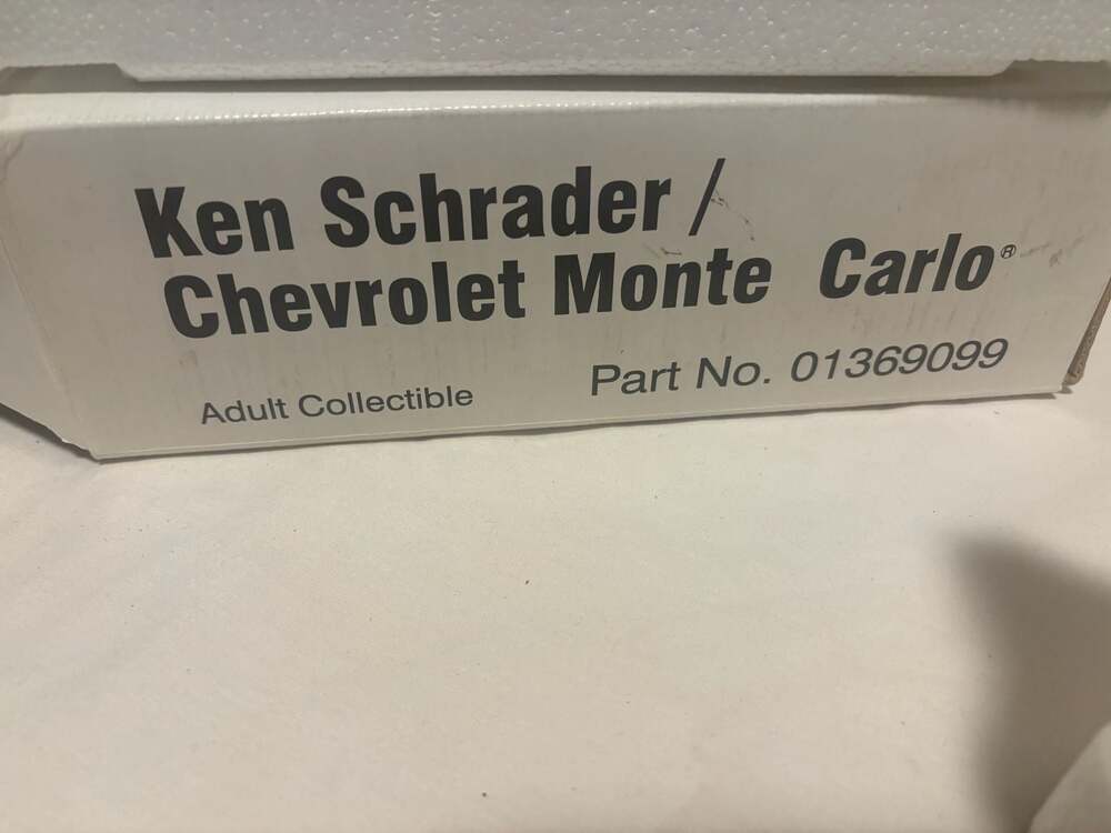 Ken Schrader Scale Budweiser #25 Chevrolet Monte Carlo NASCAR Diecast Car